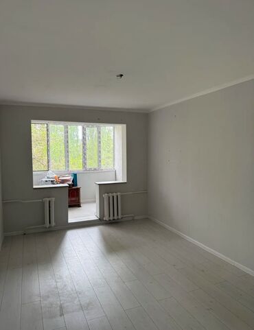 квартира 4 микрайон: 1 комната, 32 м², 104 серия, 4 этаж, Косметический ремонт