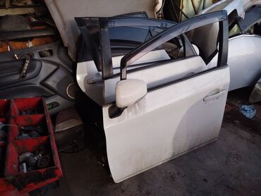 дом меняю: Дверь Передняя левая Toyota