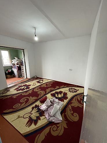 от собственника: 2 комнаты, 60 м², 105 серия, 4 этаж, Старый ремонт — 3