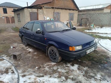 Volkswagen: Volkswagen Passat: 1992 г., 1.8 л, Механика, Бензин, Седан — 2