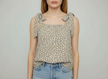 sandaly z puszkiem: Women's blouse, size S (EU 36)
