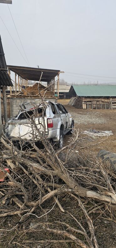 мицубиси спэйс стар: Toyota Hilux Surf: 2002 г., 2.7 л, Автомат, Бензин, Внедорожник