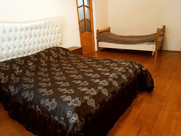 Günlük kirayə mənzillər: 3 otaqlı — 5