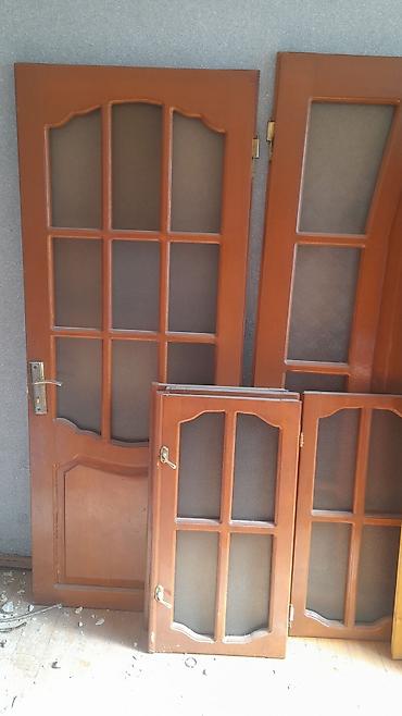 şuşə arakəsmə: Taxta şüşəli qapılar və arakəsmə pəncərə dəsti - Material: ağac — 3