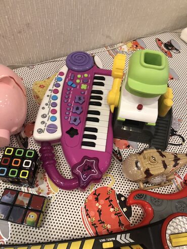 Oyuncaqlar: Hamisi bir yerde-8 m.tecili satilir,oyuncaqlar ishlemirler — 3