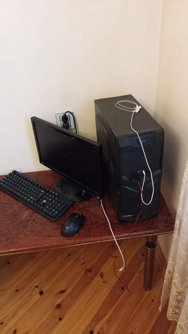 planşet gence: Salam satilir ideal veziyyetde CPU: i5 4cu nesil 3.2 ghz 4 nuve 4