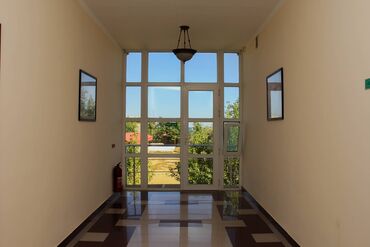 Otel və hostellər: Obyekt icarəyə verilir. Obyektin ümumi ərazisi 1.5 hektardi. 3 — 10