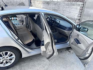 Honda: Honda Insight: 2009 г., 1.3 л, Автомат, Гибрид, Лифтбек — 19