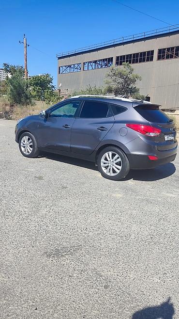 Hyundai: Hyundai ix35: 2 л | 2010 г. Кроссовер — 2