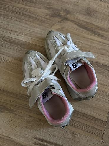 kožne helanke: Dečije patike New Balance, veličina 28. - Model sa kombinacijom — 5