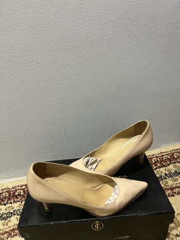 Женская обувь: Туфли 37, цвет - Бежевый