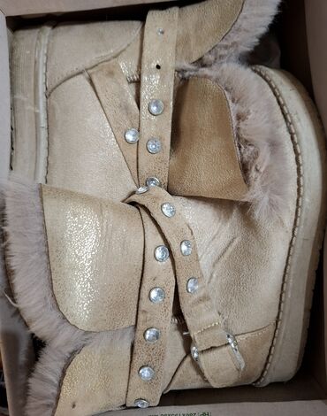 Ugg čizme: Ugg čizme, Veličina - 31 — 12