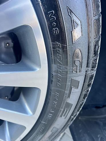 Land Rover: Şin Good year 255/50/20 — 4