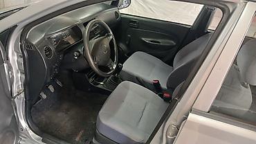 дайхатсу мира: Daihatsu Cuore: 2003 г., 1 л, Механика, Бензин, Хэтчбэк — 5