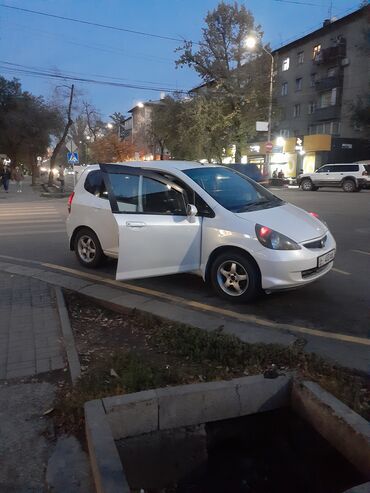 амартизатор фит: Honda Fit: 2002 г., 1.3 л, Вариатор, Бензин