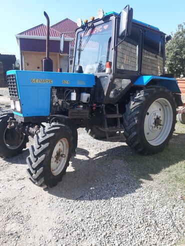 7 nəfərlik avtomobillər: Traktor Belarus (MTZ) BELARUS, 2015 il, 82 at gücü, motor 2.4 l, Yeni