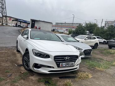 купить машину хендай солярис: Белый седан Hyundai Azera. Автомобиль с просторным салоном и