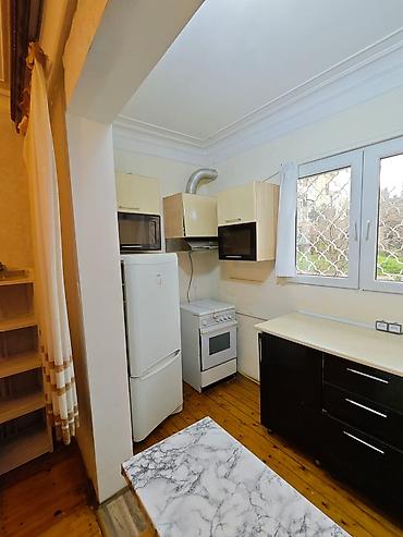 panel evler: Yeni Günəşli 33 polis bölməsinin yanı,3 otaqlı mənzil tam təmirli və — 10
