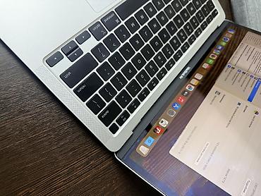 Ноутбуки Apple (MacBook): Для программирования, Б/у, Apple M1, ОЗУ, RAM: 8 ГБ — 10