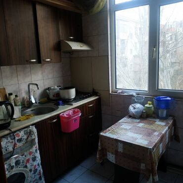 Uzunmüddətli kirayə mənzillər: Qara Qarayev metro yaxınlığında, parka yaxın, 5 mərtəbəli binanın 3-cü — 2