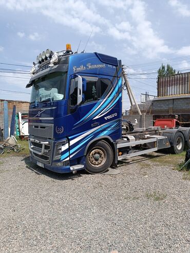 Volvo: VOLVO FH16, 750 лошадиный сила, синий, 1100000 пробег, 2018 года