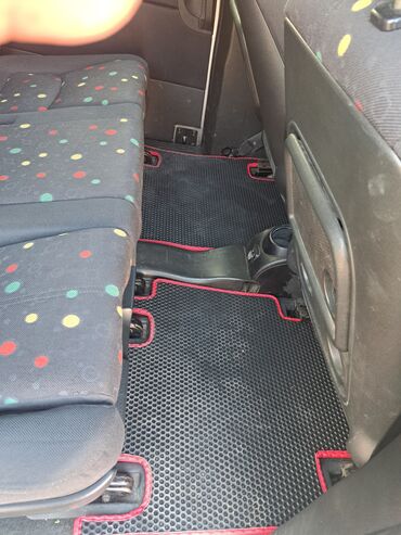 Mercedes-Benz: Mercedes-Benz Vaneo: 1.7 l | Van/Minivan — 9