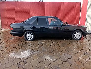 Mercedes-Benz: Mercedes-Benz 220: 1994 г., 2.2 л, Механика, Бензин, Седан — 4