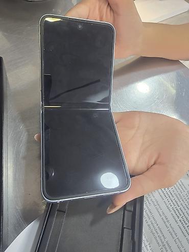 Mobil telefonlar: Samsung Z Flip, 256 GB, rəng - Mavi — 5
