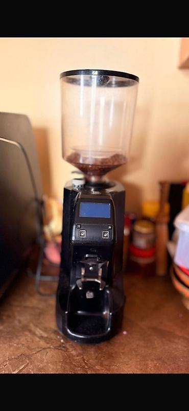core 2: Профессиональная эспрессо‑машина Nuova Simonelli Appia (2 группы) + — 7