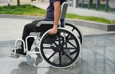 Инвалидные коляски: Инвалидная коляска Средство передвижения для людей, не имеющих — 8