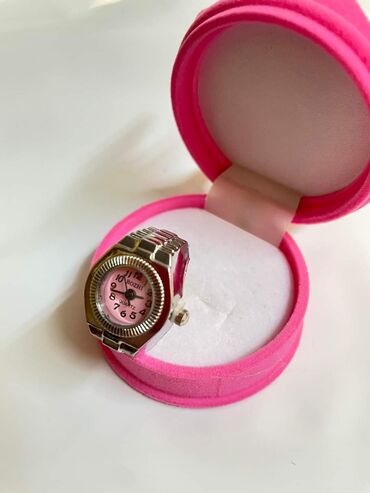 Prstenje: Prsten sat (Podesiv)
Cena:1000din — 8