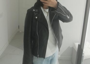 qara cins pencekler: Qara dəri “biker” üslublu gödəkçə - Material: qalın, hamar fakturalı