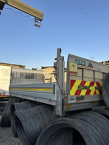 Легкий грузовой транспорт: Легкий грузовик, Mercedes-Benz — 4