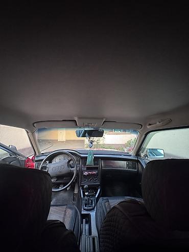 Audi: Audi 80: 1989 г., Механика, Бензин, Седан — 9