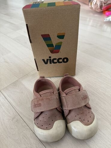 испания испании: Детская обувь комплектом: кроссовки Vicco + сандалии Pablosky 1)