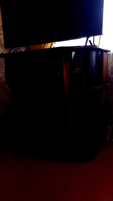 TV altlığı: Düz TV altlığı, Polkalı, Taxtalı, Türkiyə — 7