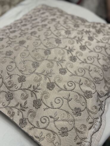 Balış üzləri: Rəng - Qəhvəyi Vilyur Balış üzü — 26