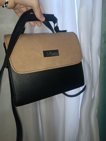 черная сумка женская: Женская классическая сумка.Новая.
цена 1000 с