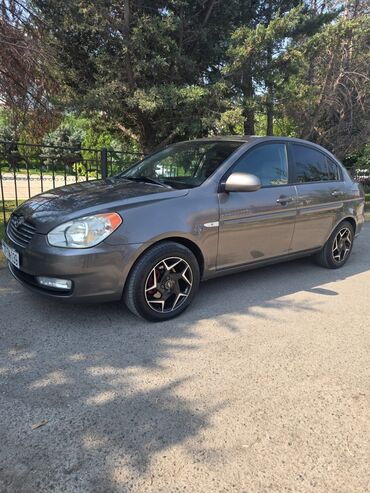 авто на прокат без залога: Hyundai Accent: 1.5 l | 2008 il Sedan