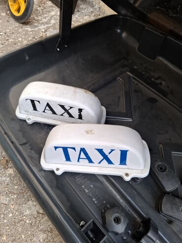 Digər aksesuarlar: Taksi dam işarəsi (2 ədəd) - Ağ plastik korpuslu, üstündə “TAXI”