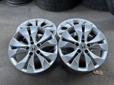 накидка на панель одиссей: Куйма Дисктер R 17 Honda, Комплект, тешиктери - 5, Колдонулган