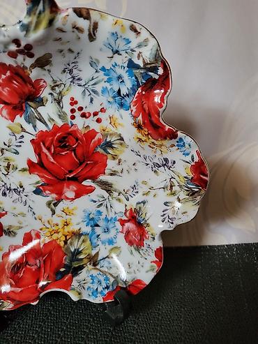 Ostalo posuđe: Bombonijera nova,vintaz Barok. Nova porcelanska bombonijera,sve na na lalafo.rs — 6 Ostalo posuđe: Bombonijera nova,vintaz Barok. Nova porcelanska bombonijera,sve na — 6