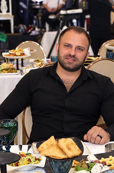 Salam aleykum hervaxdniz xeyir olsun inşallah men suçu isi axdaram
