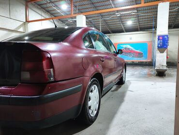 Volkswagen: Volkswagen Passat: 1997 г., 1.6 л, Механика, Бензин, Седан