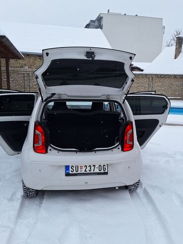 Volkswagen: Volkswagen Up: 1 l | 2016 г. Hečbek — 6
