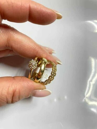 Prstenje: Set od 3 prstena
Cena:1500din🍒