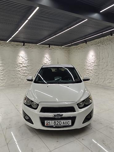 80 б4: Chevrolet Aveo: 2015 г., 1.4 л, Автомат, Бензин, Хэтчбэк — 3