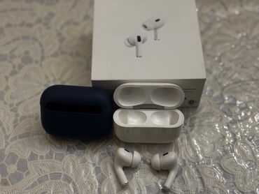 Qulaqcıqlar: Airpods pro cox az istifade olunub yeni kimidir