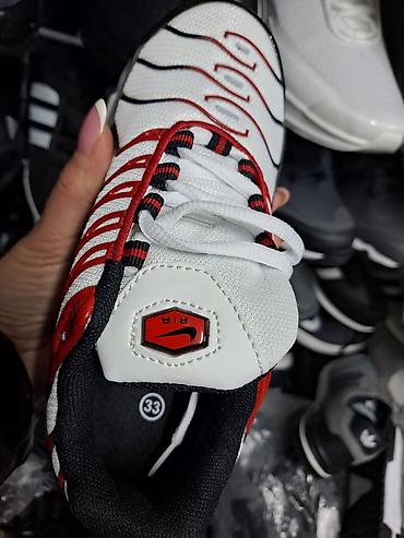 Patike: Decije tn od 30
Cena 3000 din
 
Cena 3200 din — 7