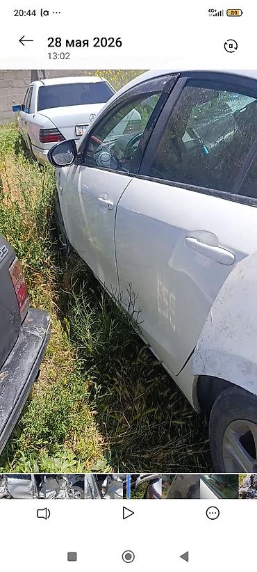 2107 2011: Mazda 3: 2011 г., Седан — 4